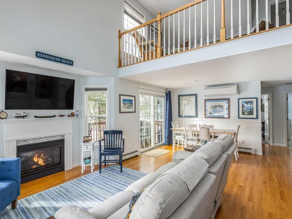 25 Windsor Commons Drive #12, Kennebunk, ME 04043