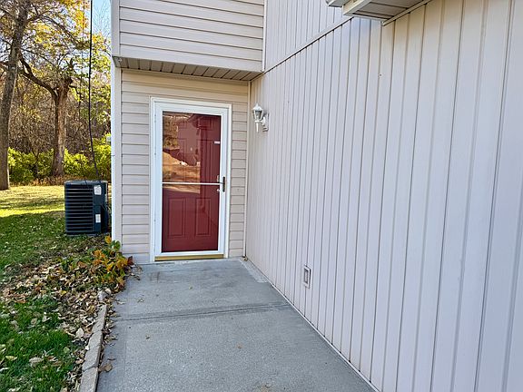 3rd image of 18503 E 3rd Street Ct N