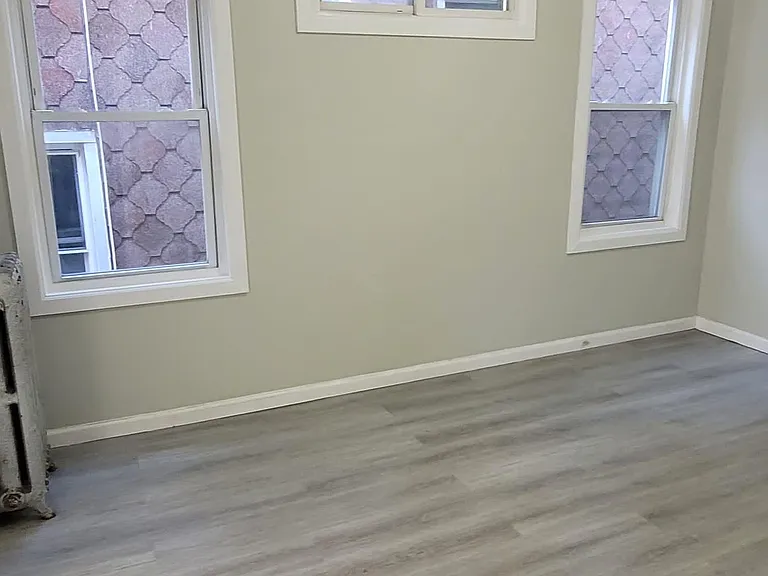 76 Eaton Pl #2 — Photo 9
