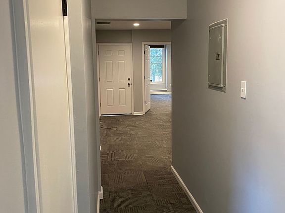 4th image of 44 E Court St Suite 1