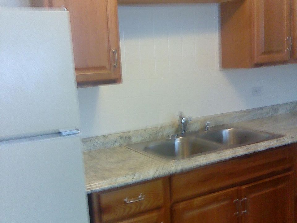 2nd image of 15520 Honore Ave