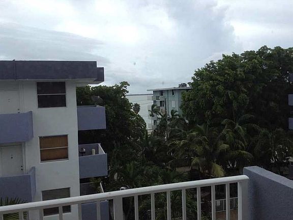 5th image of 1801 S Treasure Dr APT 506