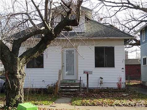 1st image of 1029 Parker St