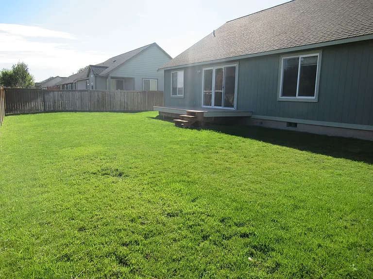 1809 E 14th Ave — Photo 27