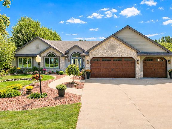 2nd image of 618 Two Rivers DRIVE