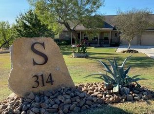 314 County Road 367, Hondo, TX 78861