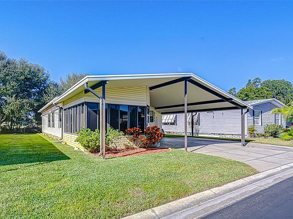 3rd image of 3111 Hickory Dr