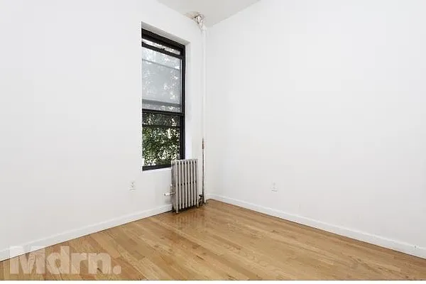 Rented by Mdrn Residential | media 29