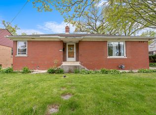 222 Southmoor Rd, Hammond, IN 46324