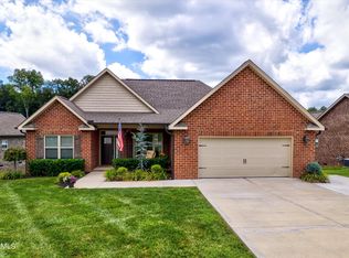 629 Carrington Blvd, Lenoir City, TN 37771