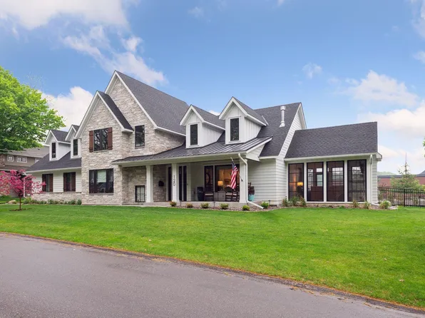 120 Benton Ave, Wayzata, MN 55391