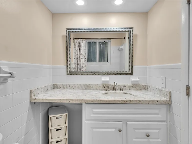 461 SE 19th Ave #B — Photo 24