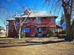 48 Everett St APT B, Newport, RI 02840