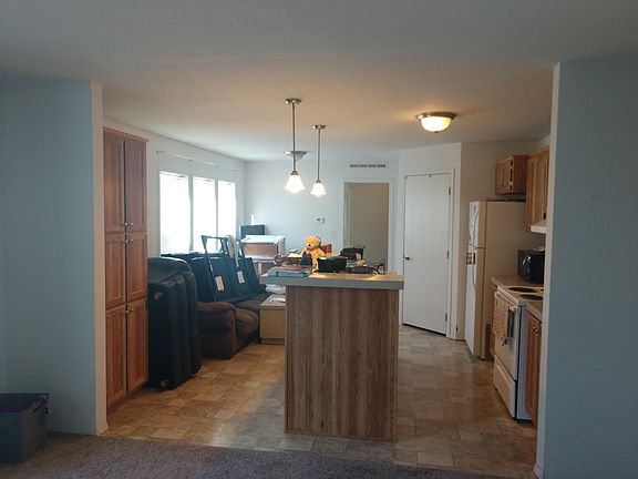 3rd image of 440 N Surrey St
