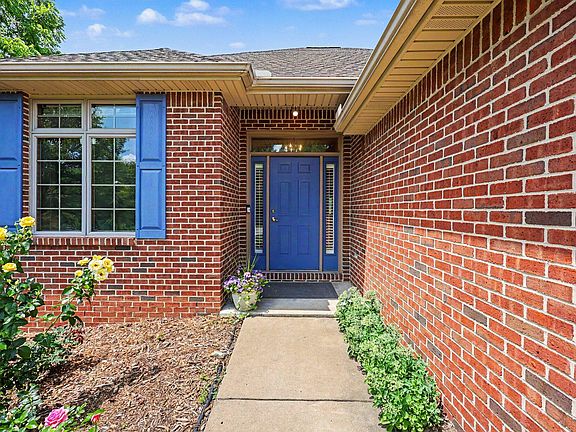 2nd image of 3986 Arcadia Dr
