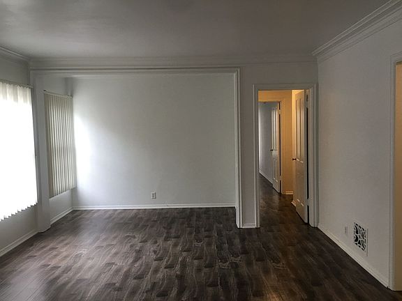 3rd image of 820 S Serrano Ave #49828