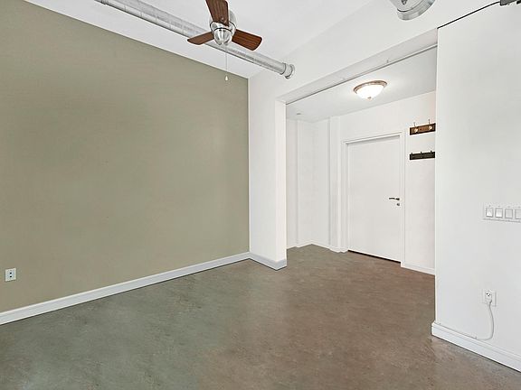 4th image of 200 Hoover Ave #604