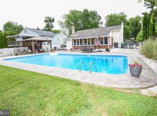 1628 Oak Rd, Feasterville Trevose, PA 19053