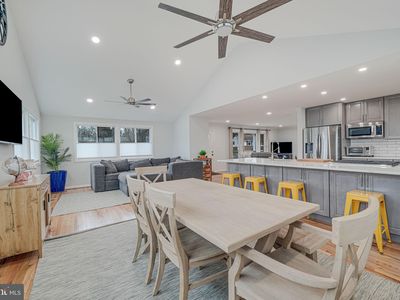 6812 Beechview Dr, Falls Church, VA, 22042