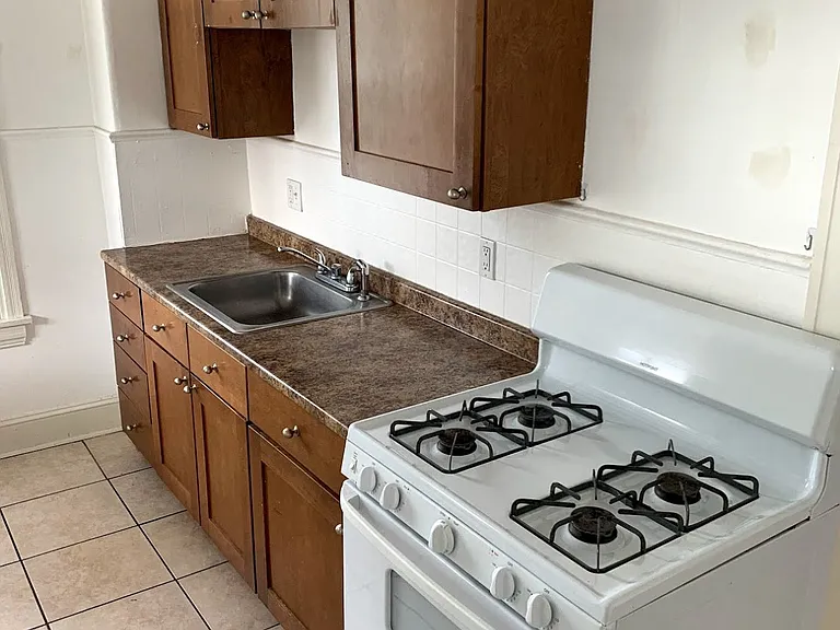3918 Terrace St — Photo 11