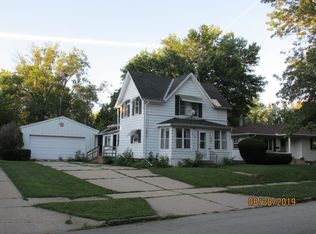 405 5th Ave, Charles City, IA 50616