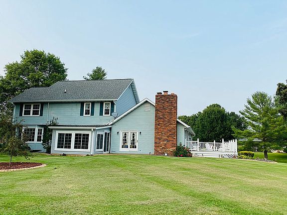 3rd image of 702 Stallard St