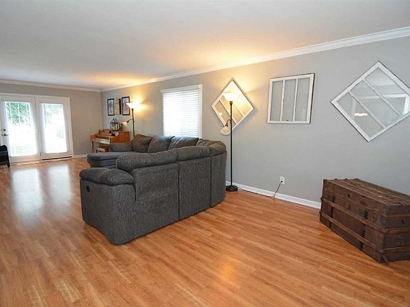 3rd image of 5111 E Timberwood Dr