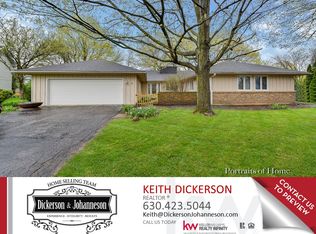 2 Fernilee Ct, Sugar Grove, IL 60554