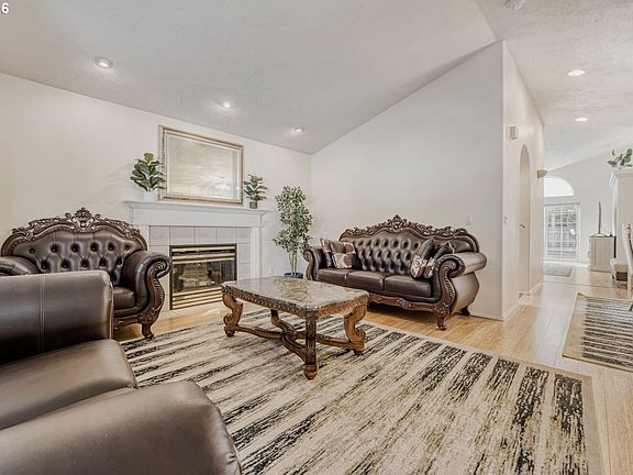 3rd image of 14452 SE Territory Dr
