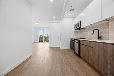 942 New York Avenue, #2R