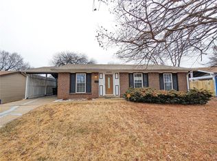 2533 Saddle Ridge Dr, Florissant, MO 63031