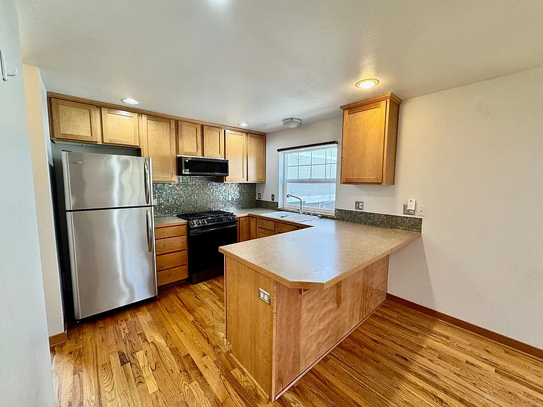 9101 23rd Ave NE #B — Photo 2