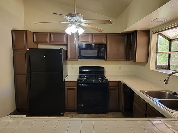 5th image of 1762 Laurel Oak Dr