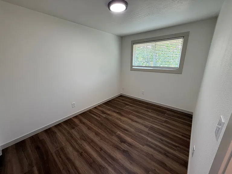 323 East Wabash Avenue — Photo 27