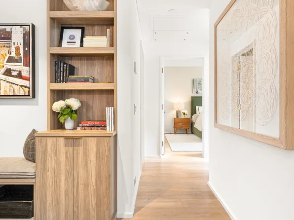 345 West 14th Street image 8 of 20