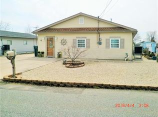 9 Lake Singleton Ct, Little Egg Harbor, NJ 08087