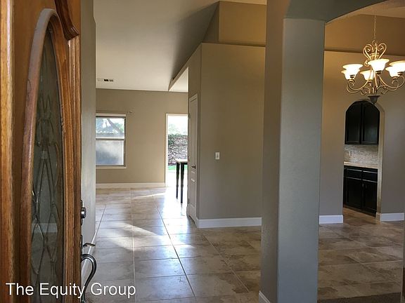4th image of 2835 S Avocado Ct