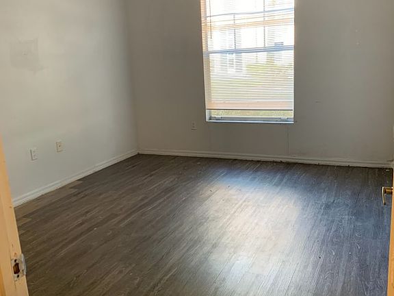 5th image of 5524 Metrowest Blvd Unit 10