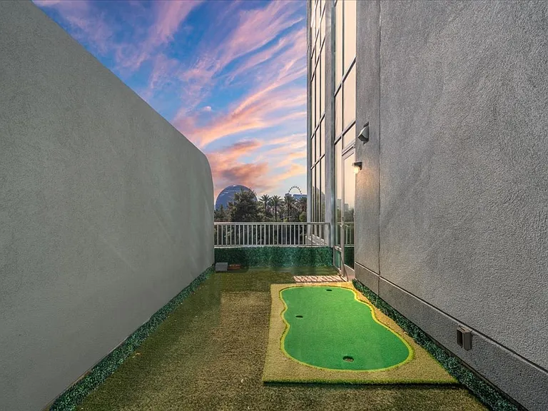 360 E Desert Inn Rd #403 — Photo 18
