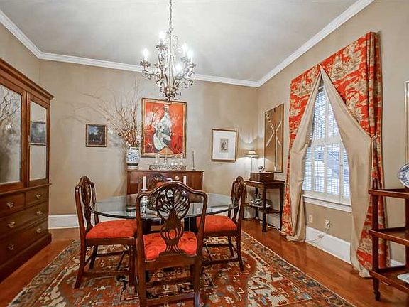 4th image of 1436 Jackson Ave APT 2C