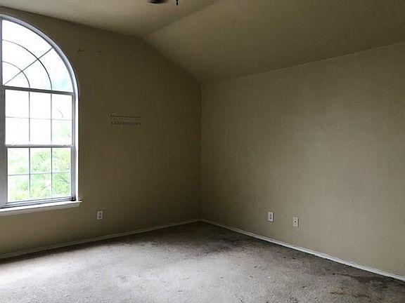 5th image of 9808 Parkmere Dr