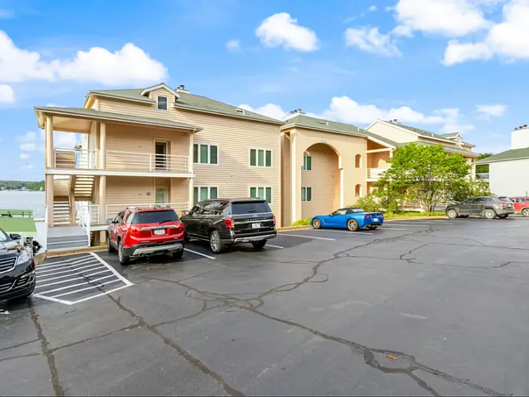 250 Emerald Bay Dr #2C — Photo 24