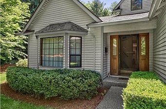 3rd image of 14104 Woodcrest Loop NW