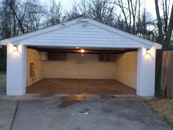 4th image of 7112 Rainbow Dr