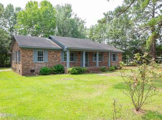 96 N White Lake Ave, Garland, NC 28441