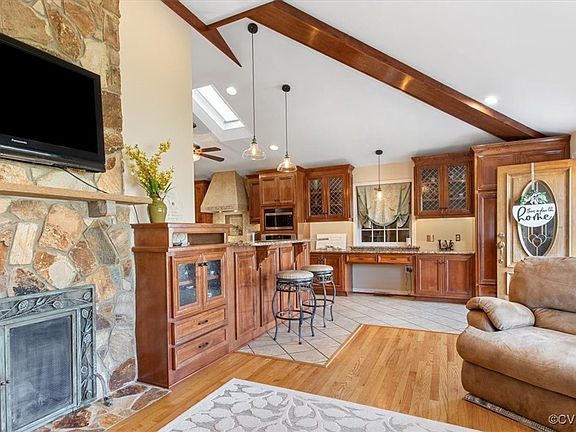 5th image of 8233 N Mayfield Ln