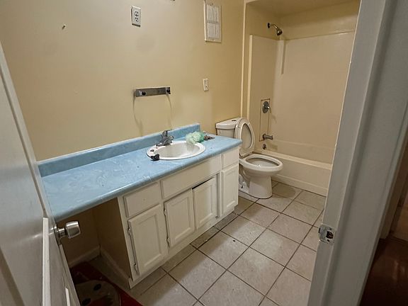 5th image of 2221 Silver Maple Ct