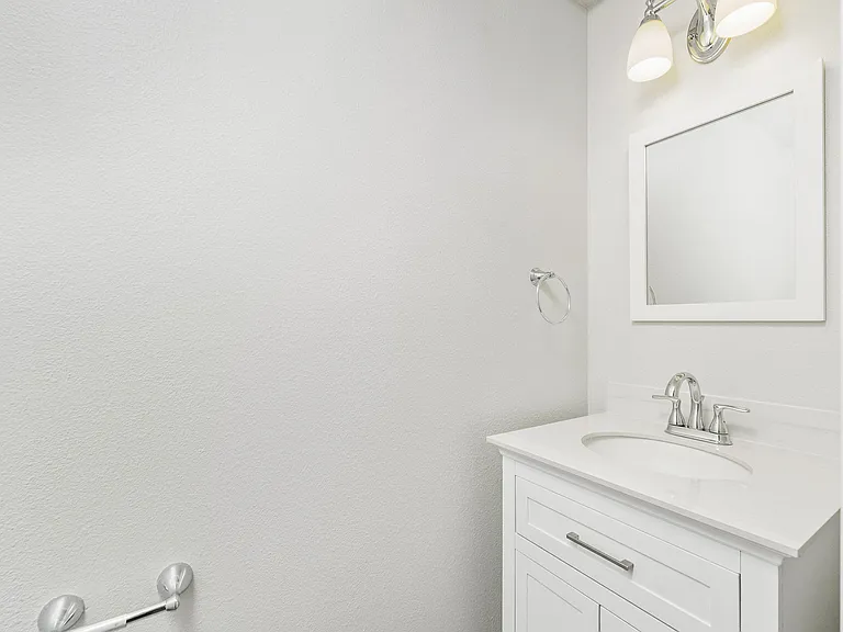 8206 47th Ave NE #A — Photo 14