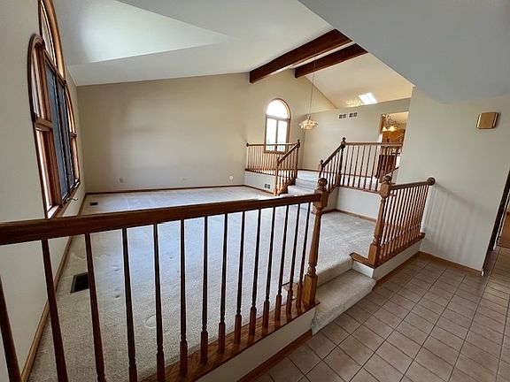 4th image of 8837 Clifton Ln