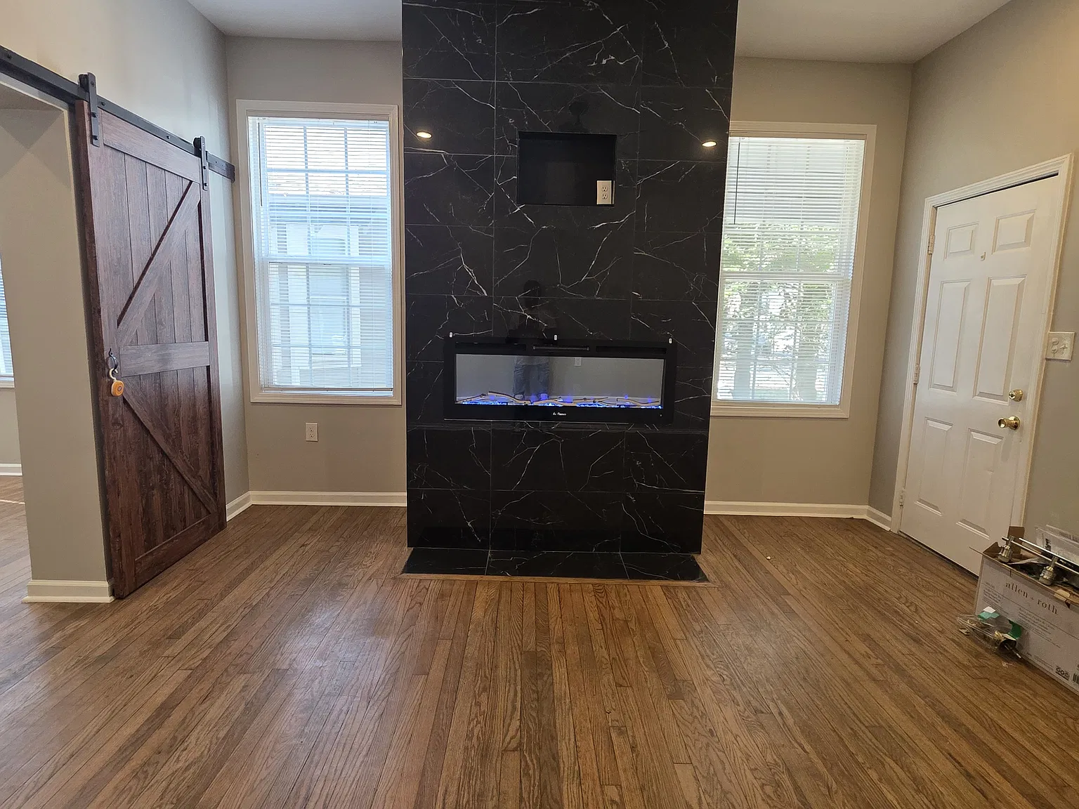 1 bed, 900 sqft, $1,200 — Photo 3